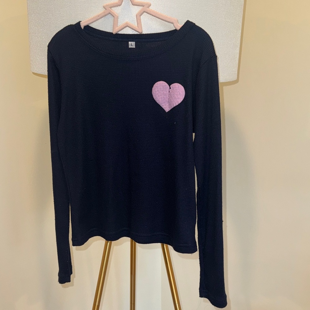 Charming Navy blue  Long Sleeve Kids Tee with Pink 💔 Lester’s/Denny’s sale